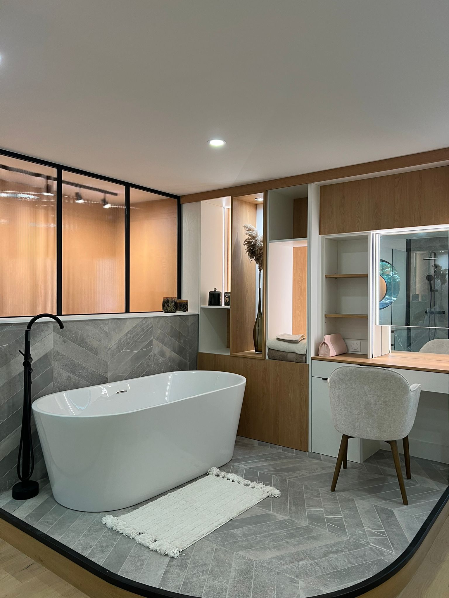salle de bains parentale sur mesure arrondie